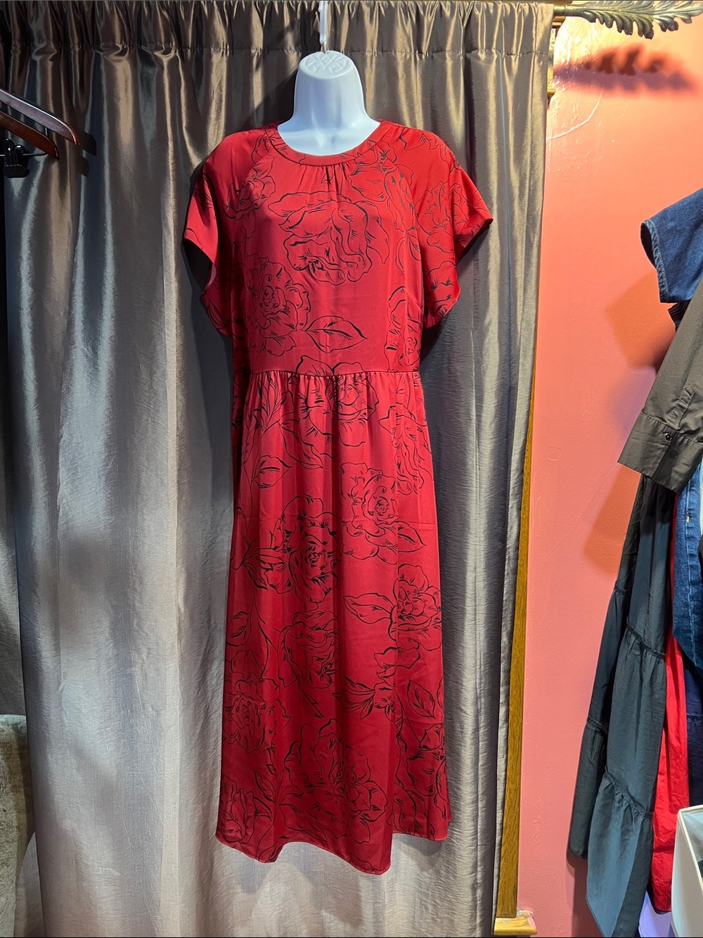 Ann Taylor NWT SZ 8 Red Floral Midi Dress - Elegant Everyday Style
